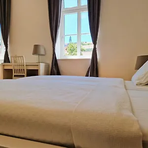 Apartament Halasz 2-bedroom Near Castle, Free Public Parking Nearby 