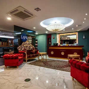 3* Otel Lapis &