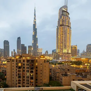 first-class-2br-with-full-dubai-skyline-sea-view-4.sharjah-hotels.com/