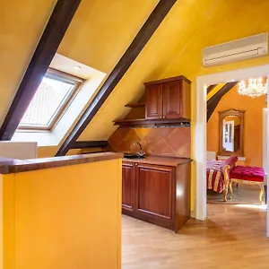 Nosticova Aparthotel
